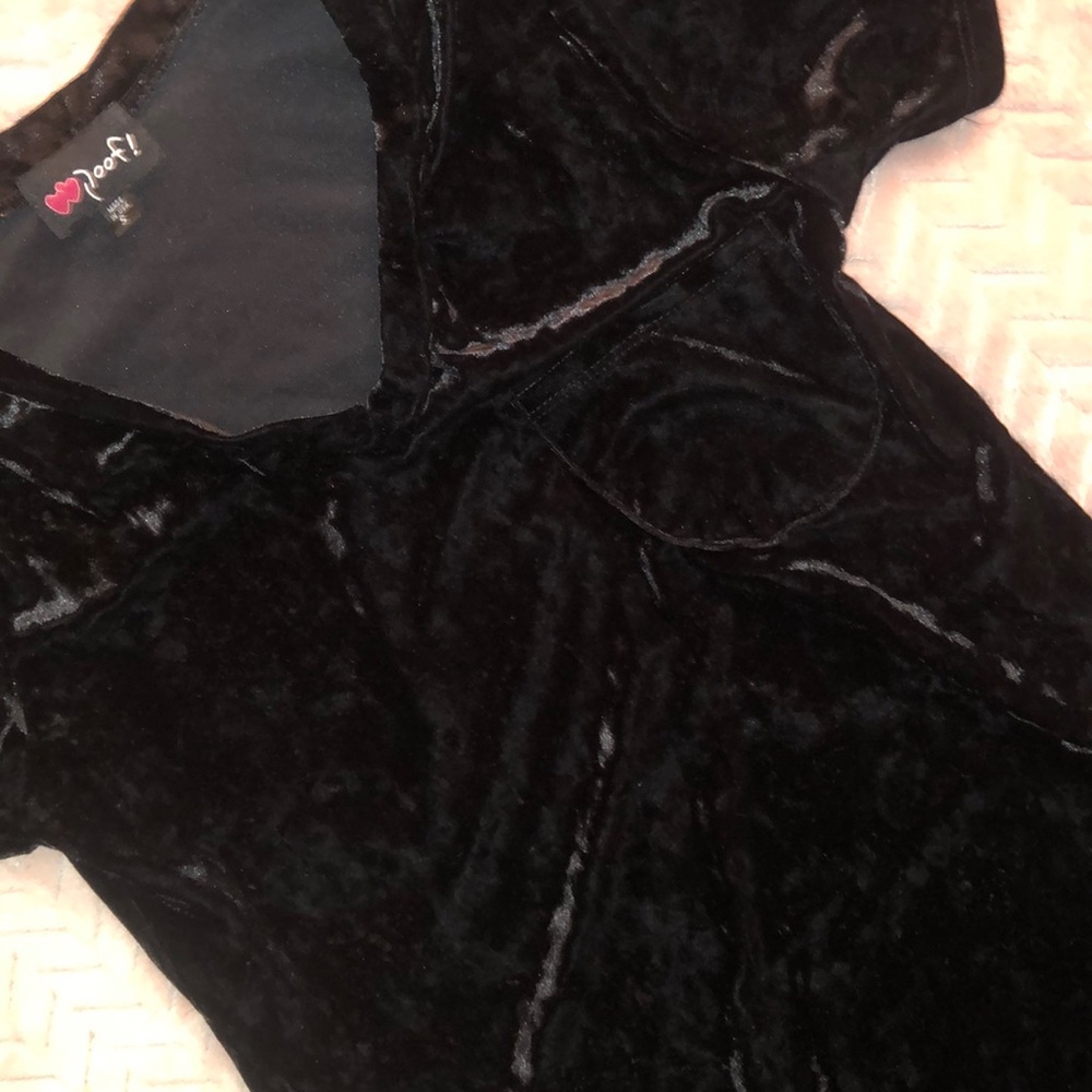 Black Velvet pocketed t-shirt